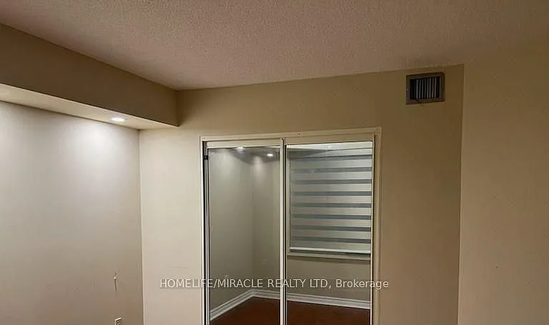 325 Webb Dr #808 — Photo 8