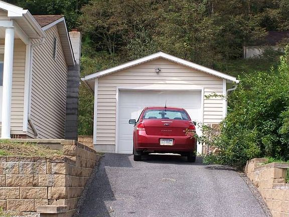 detached garage