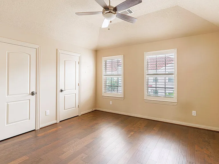 13417 Preston Cliff Ct — Photo 32