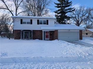 2716 Hemphill Rd, Dayton, OH 45440