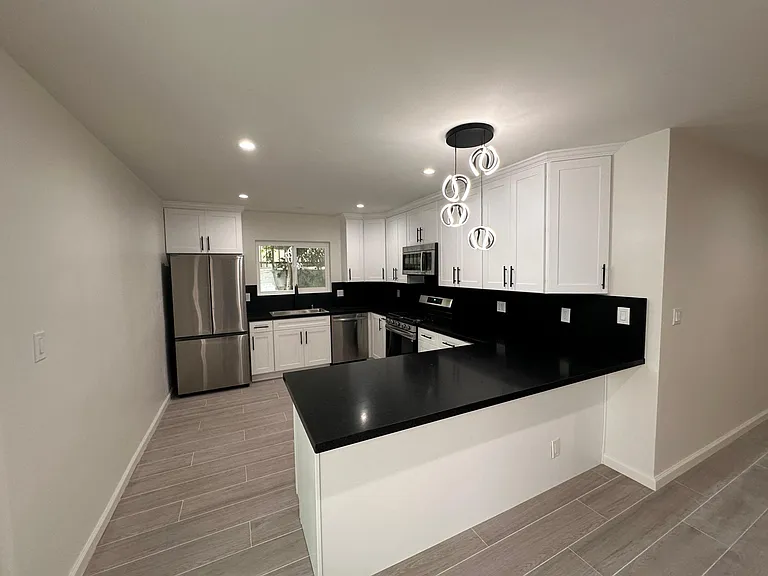 1916 Selby Ave #2 — Photo 7