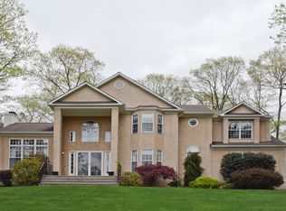 1 Whispering Woods Dr, Flanders, NJ 07836