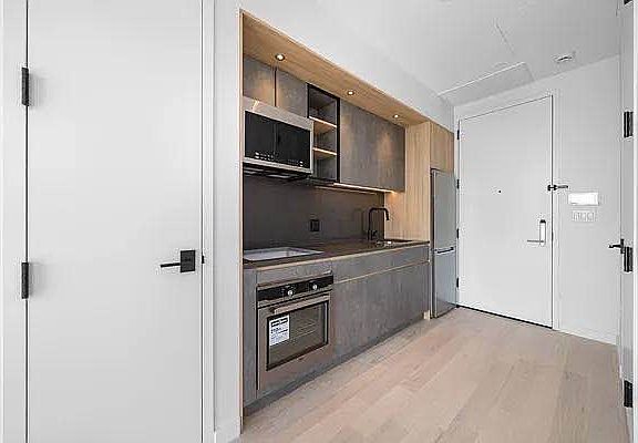 3rd image of 151 Carlton Ave #8F