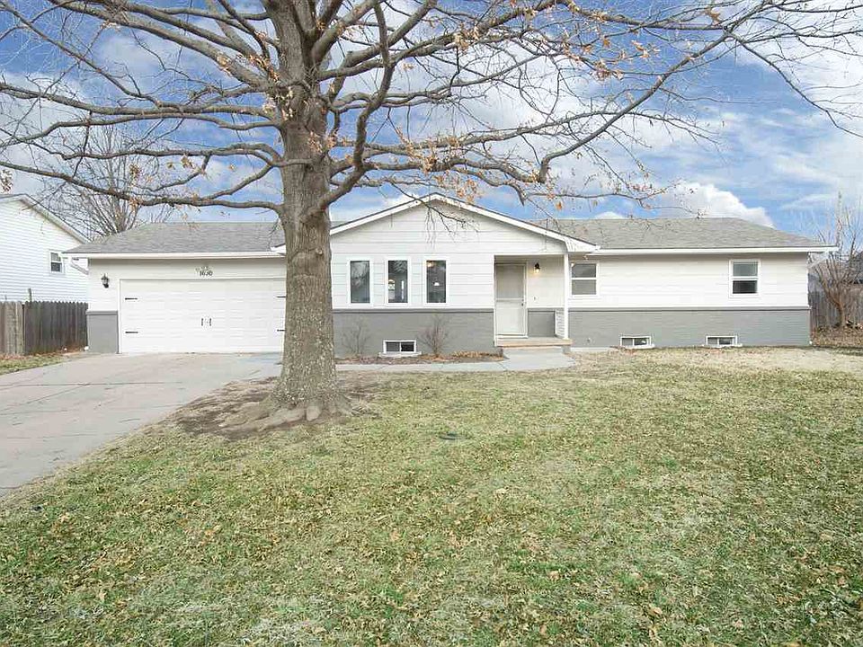 1st image of 1630 N Pin Oak Ct