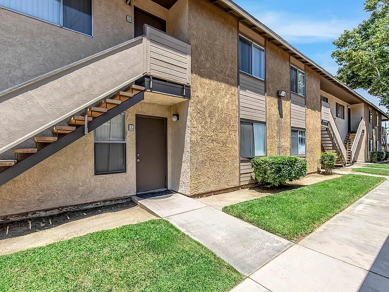 Sienna Heights — Photo 12