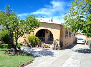 2411 Cole Pl, Huntington Park, CA 90255