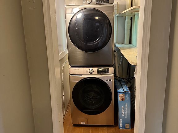 5th image of 28 N Genesee St #2