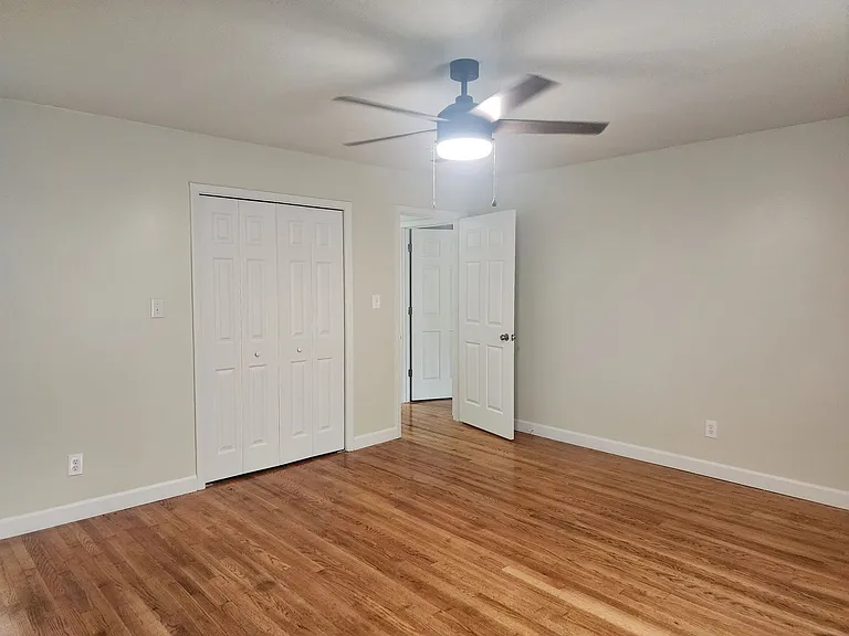 1020 N Center St — Photo 13
