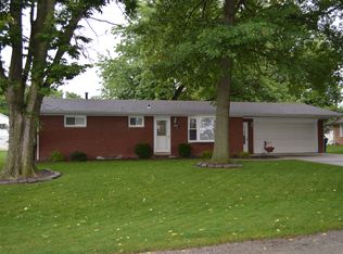 448 S Clement Dr, Aviston, IL 62216