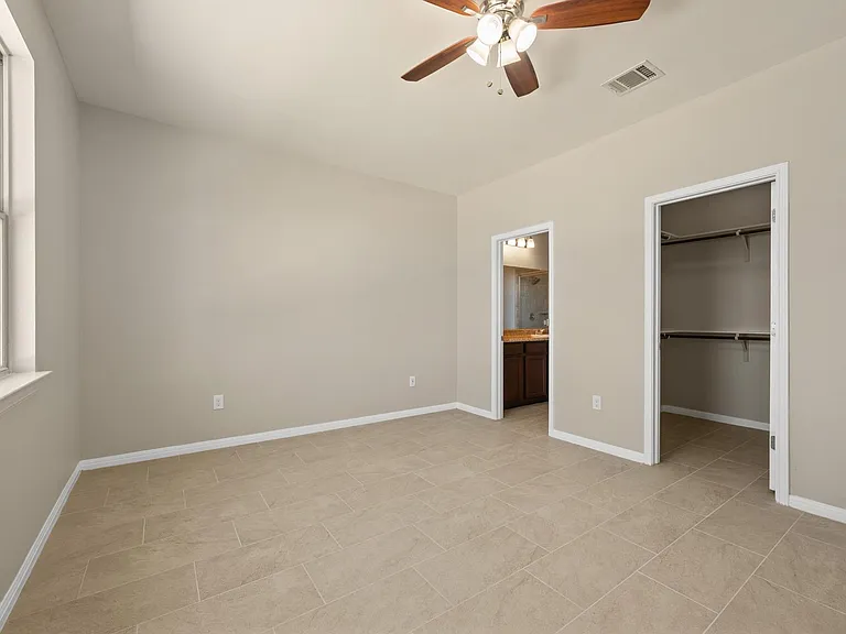 374 Triumph Rd — Photo 12