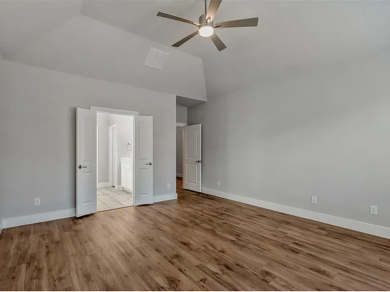 3304 Lake Palestine Rd — Photo 15