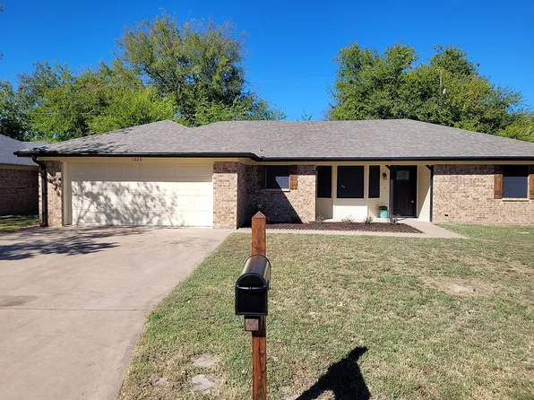 1020 Markeda St, Sulphur Springs, TX 75482