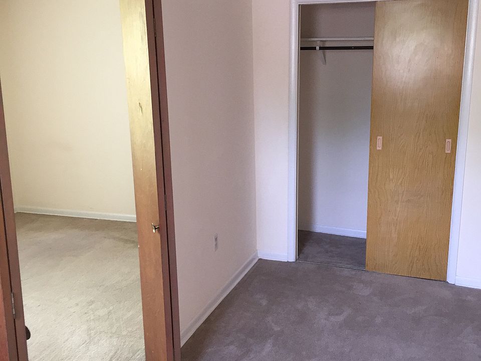 1st image of 819 E University Ave APT 4