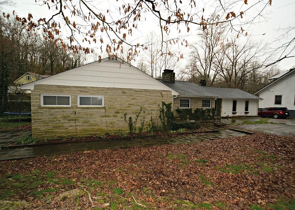 1st image of 398 Savannah Dr