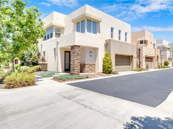 142 Newall, Irvine, CA 92618