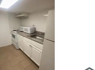 944 Castle Hill Rd #1, Redwood City, CA 94061