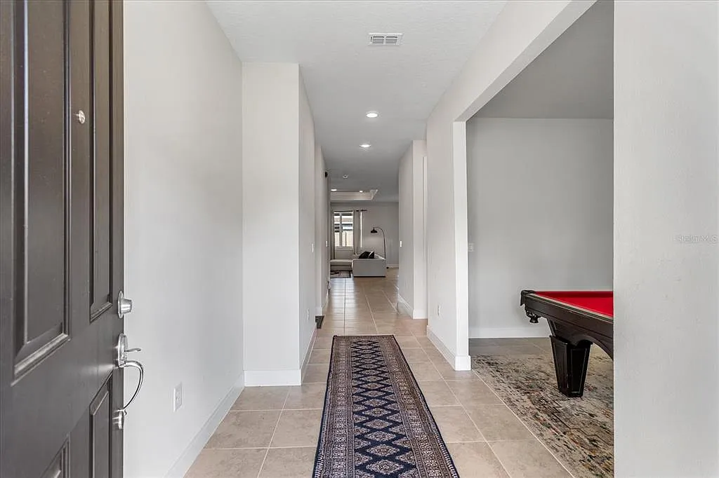 4 bed, 3.5 bath, 2847 sqft, $3,400 — Photo 4
