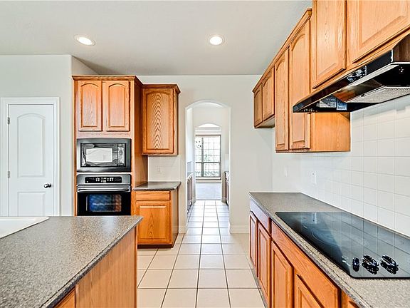 2nd image of 4310 Bluffview Dr