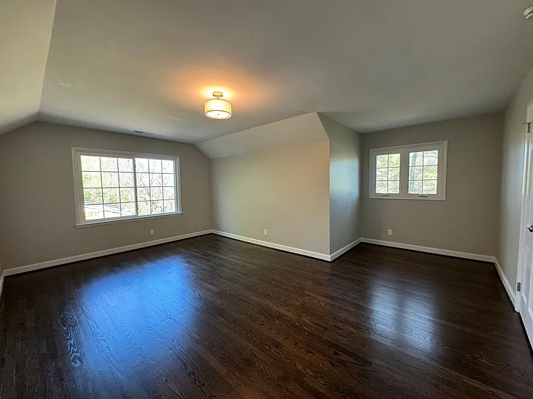 1002 S Main St — Photo 11