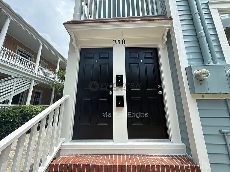 250 Rutledge Ave #B — Photo 4