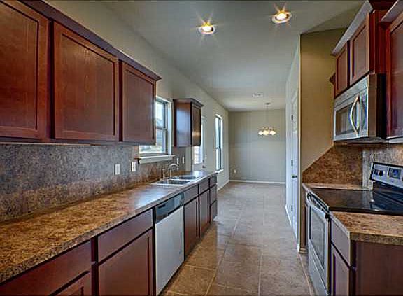 5th image of 500 SW 121st Pl