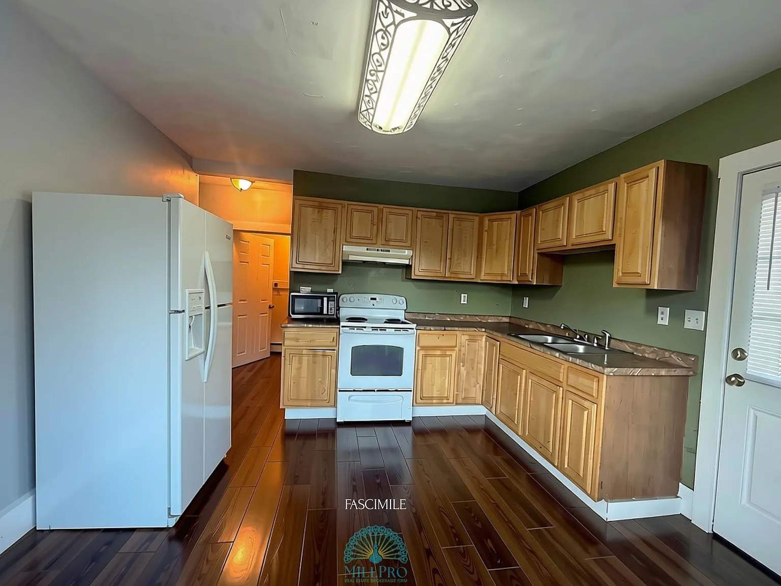 2 bed, 2.0 bath, 1200 sqft, $1,600 — Photo 3