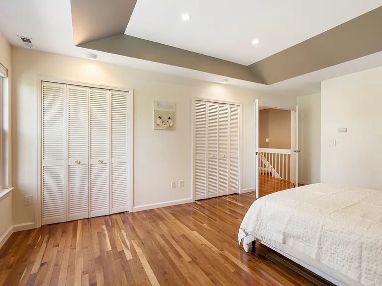 1504 Westgate Dr — Photo 7