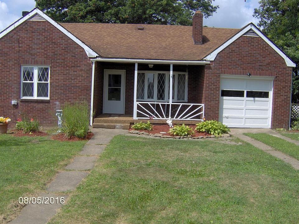 1st image of 211 N 11th St