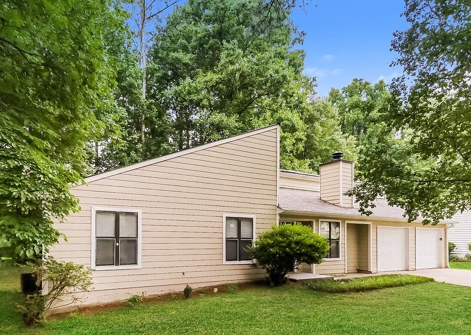 1st image of 213 Station Ln