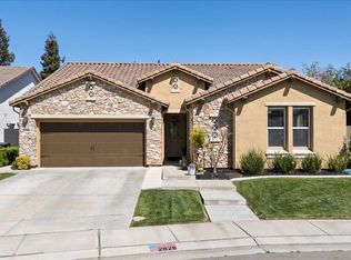 2828 Westport Cir, Oakdale, CA