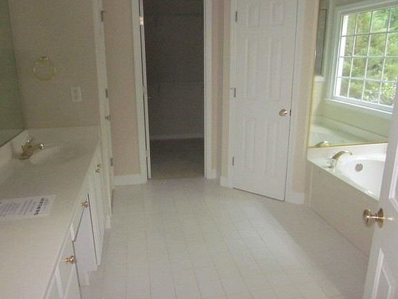 2nd image of 2430 Washington Dr