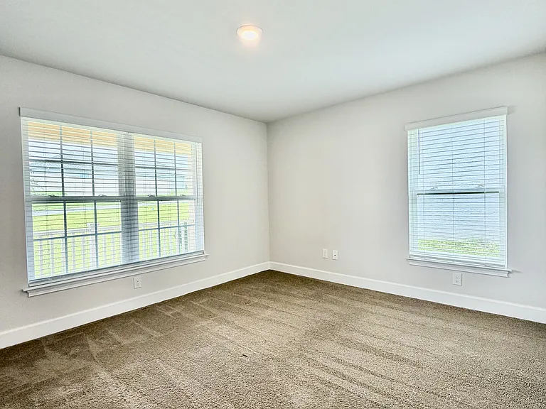 633 W Rexford Dr — Photo 14