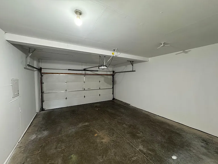 1039 Scott Park Dr — Photo 16
