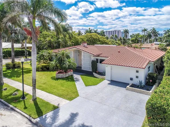 800 Tyler St, Hollywood, FL 33019