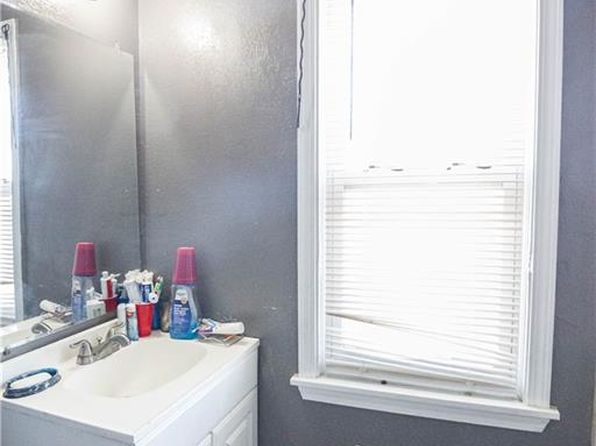 kansas-city-missouri-2074650432 picture