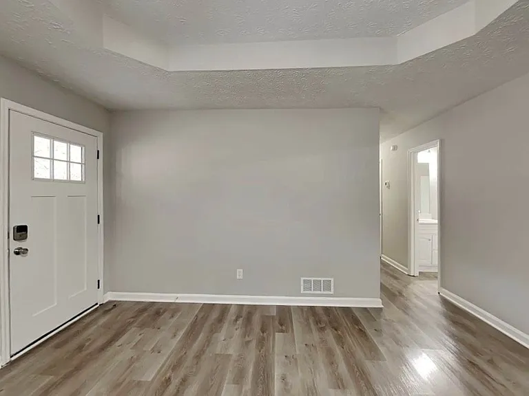 301 E Country Woods Dr — Photo 10