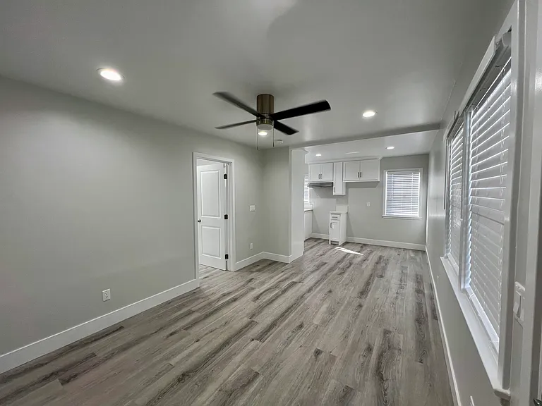 6061 Fishburn Ave #C — Photo 27