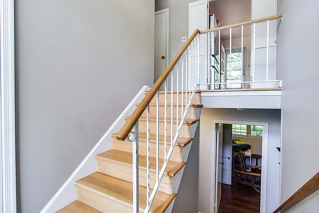 5 bed, 2200 sqft, $4,150 — Photo 4