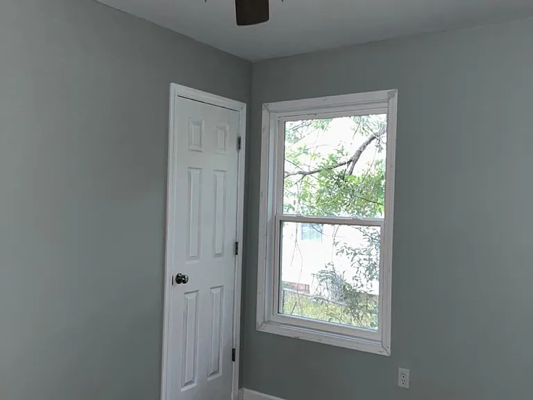 106 Bowden Dr — Photo 3