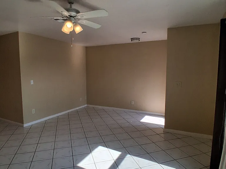 4500 Skyline Blvd #4500 — Photo 4