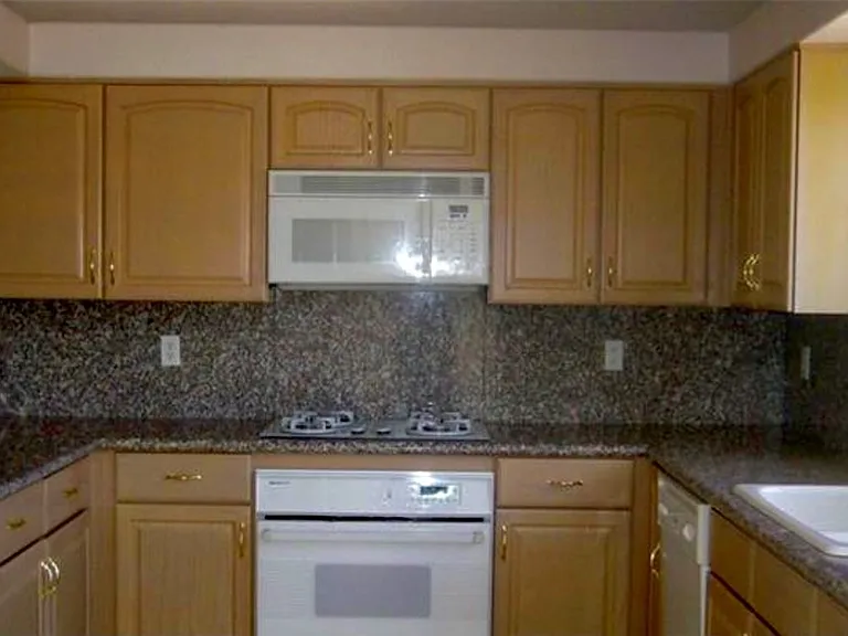 647 Florence Dr #- — Photo 13