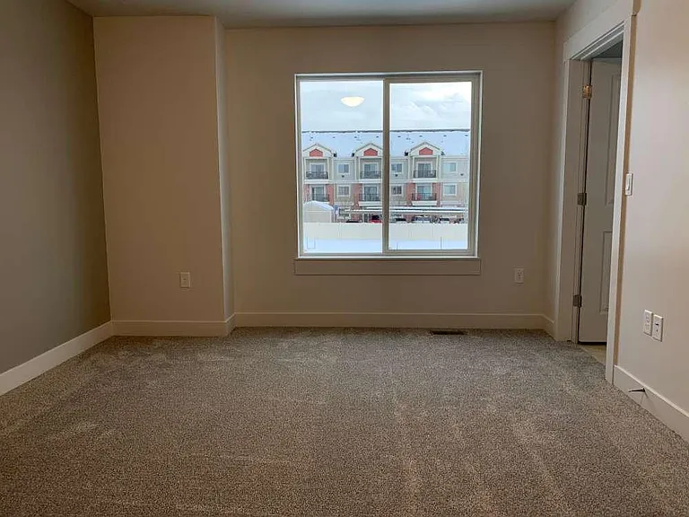 252 E 1725 N #1 — Photo 9