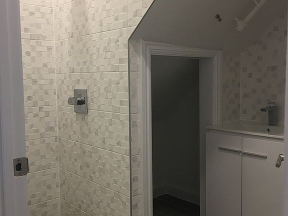 5th image of 814 Broadway Fl 3