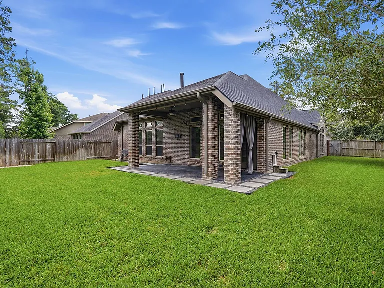 103 Boarsmen Ct — Photo 40