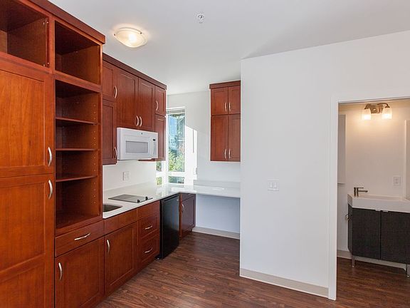 3rd image of 4724 22nd Ave NE #507