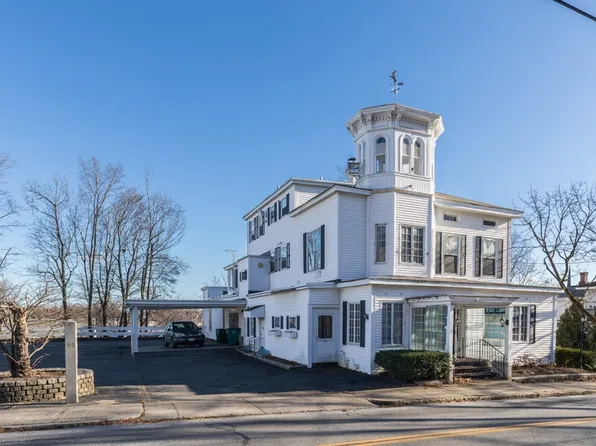 85 Blossom St, Fitchburg, MA 01420