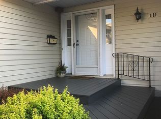 5861 Goodrich Rd APT 1D, Clarence Center, NY 14032