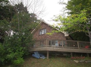 15042 Longfield Dr, Linden, MI