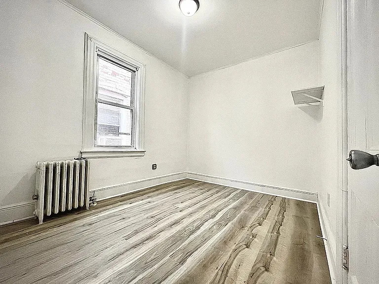 370 Main St #1 — Photo 7