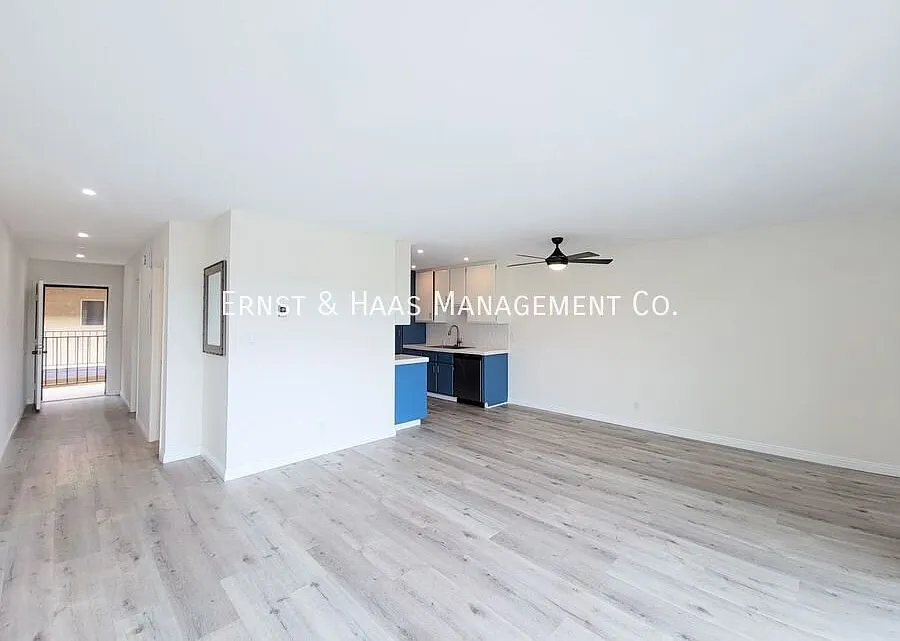 Beautiful 1-Bedroom Condo with Views of Recreation Park Neighborhood! — Photo 3